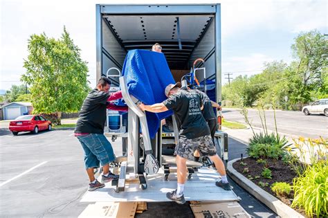 Best Small Movers .